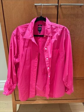 GAP Men’s Hot Pink Long-Sleeve Button-Down Shirt